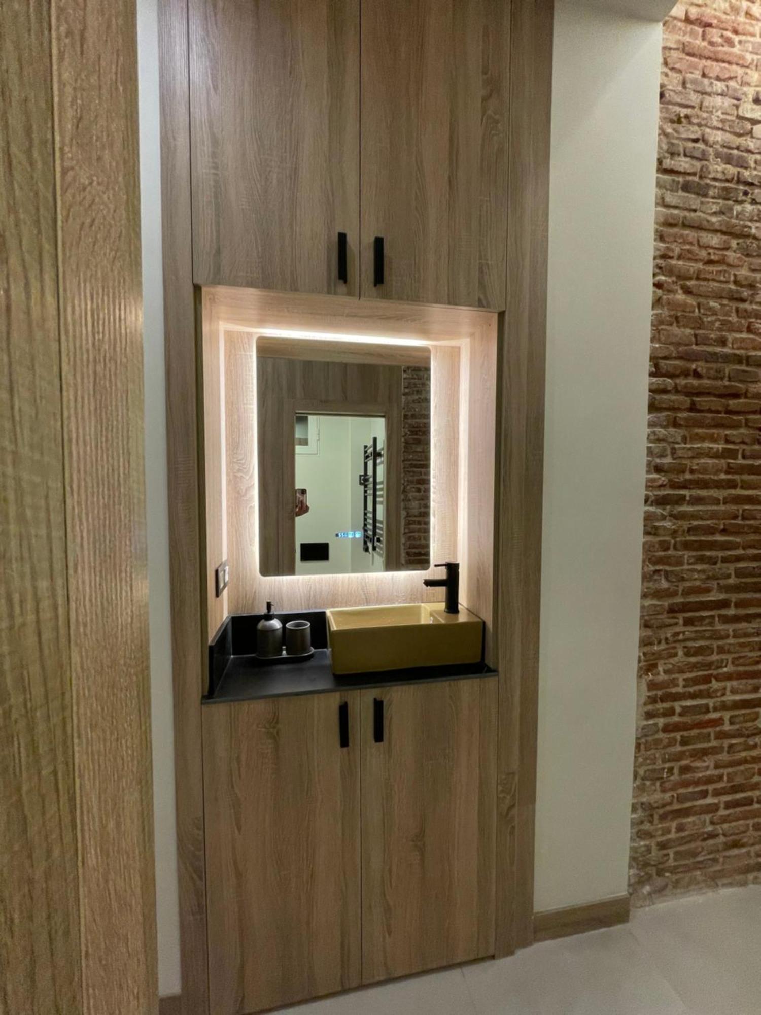 Apartamento Moderno En Edificio Historico Madrid Eksteriør bilde