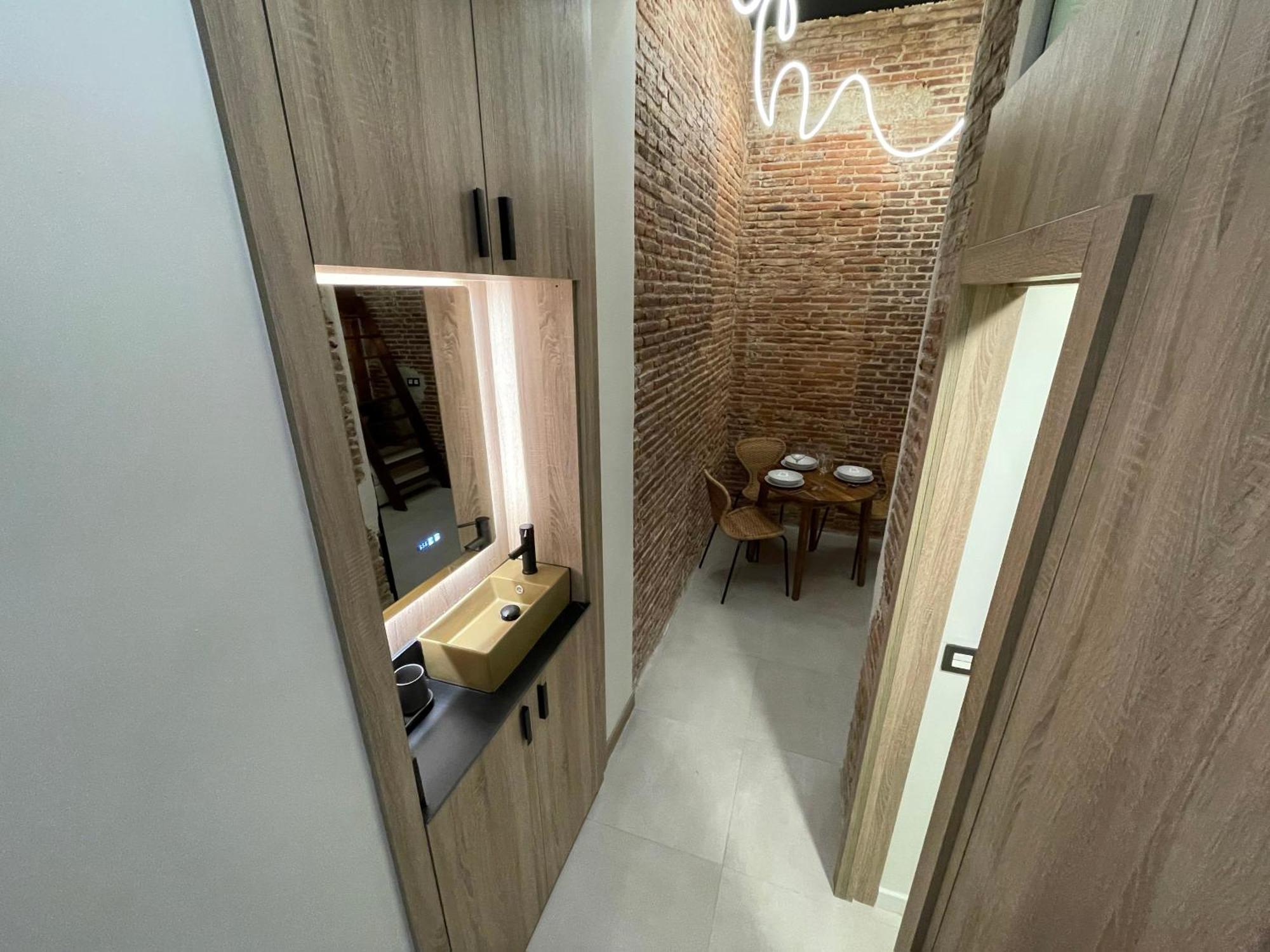 Apartamento Moderno En Edificio Historico Madrid Eksteriør bilde